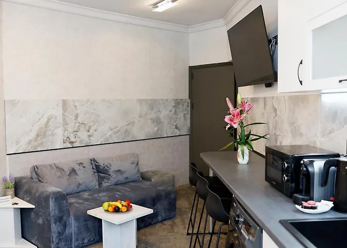 Deluxe 3 Center Burgas