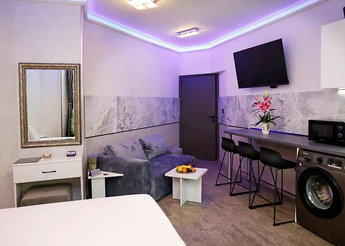 Deluxe 3 Center * Burgas