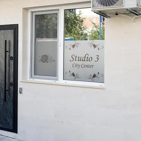 Deluxe 3 Center * Burgas