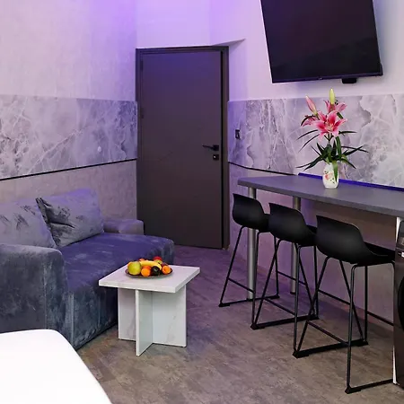 Deluxe 3 Center * Μπουργκάς