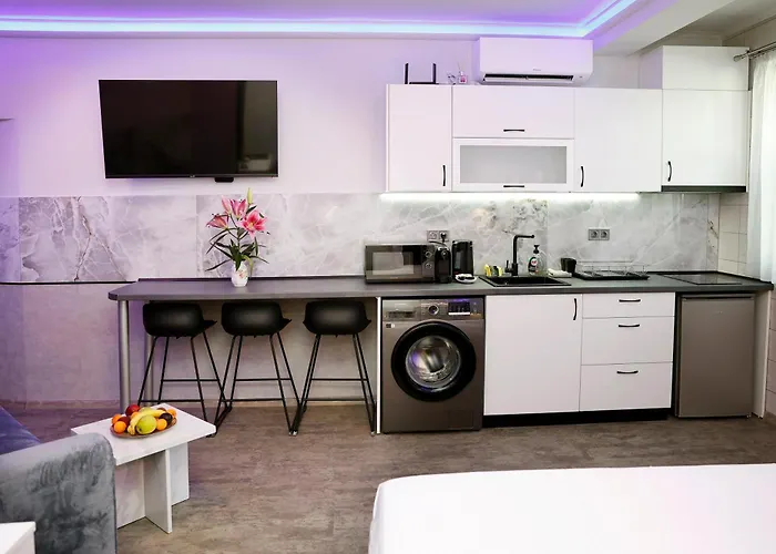 Deluxe 3 Center Burgas